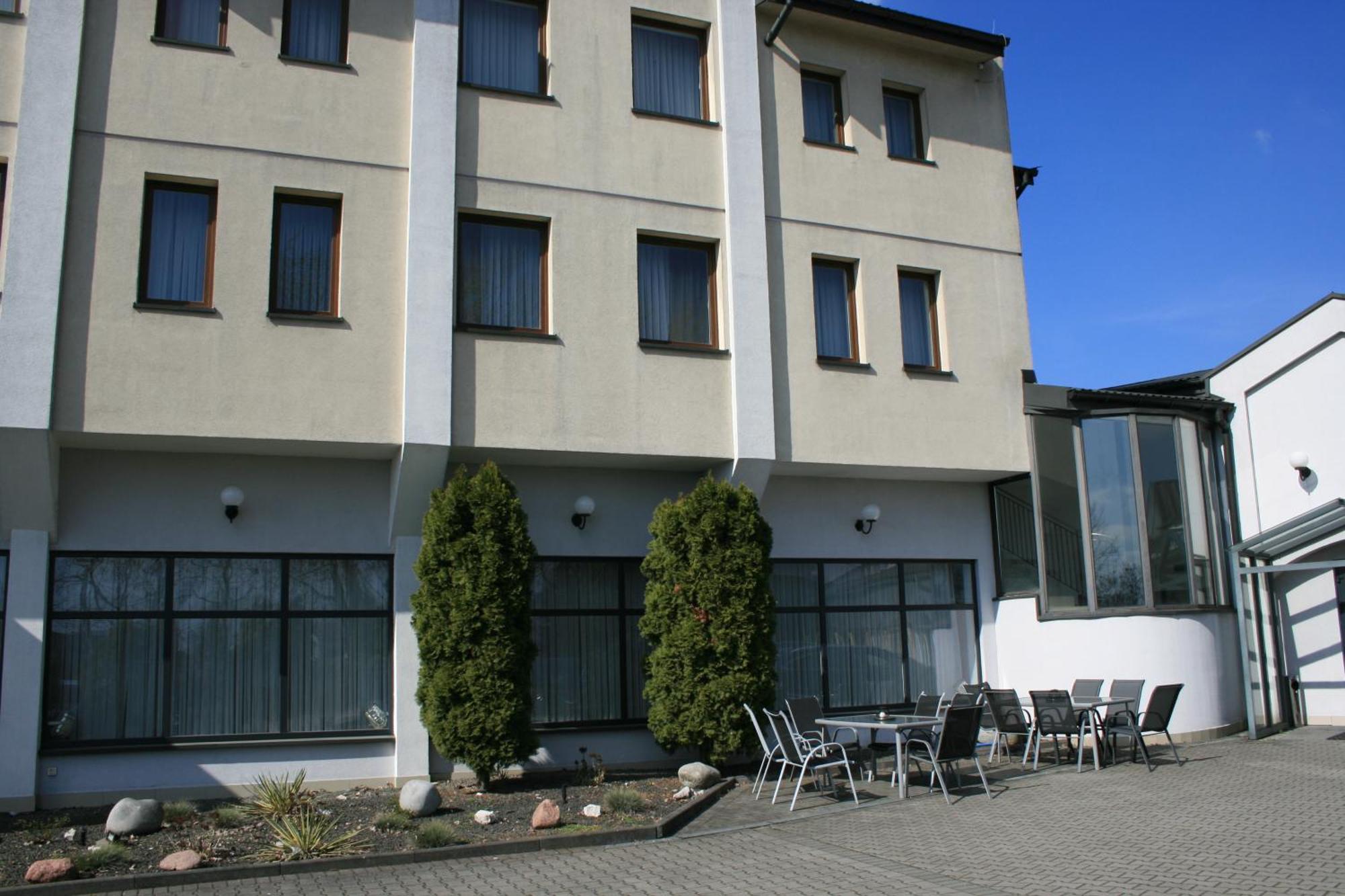 Hotel Junior 2 Krakau Exterior foto